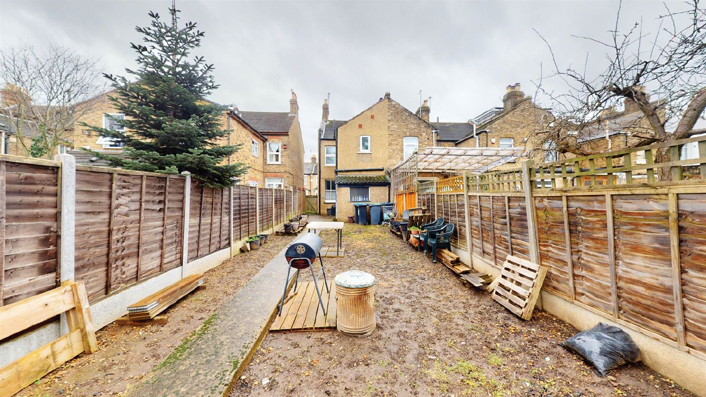 1 bed flat for sale in Allandale Road, Enfield EN3 Zoopla