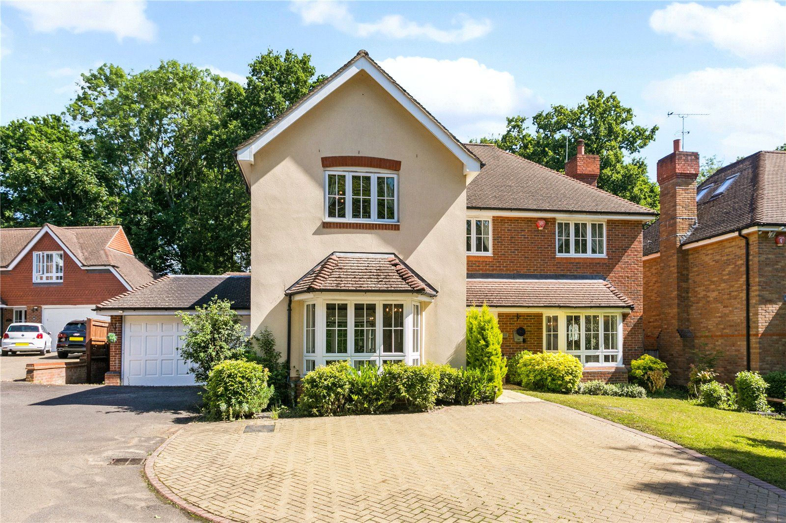 5 bed detached house for sale in Howards Wood Drive, Gerrards Cross