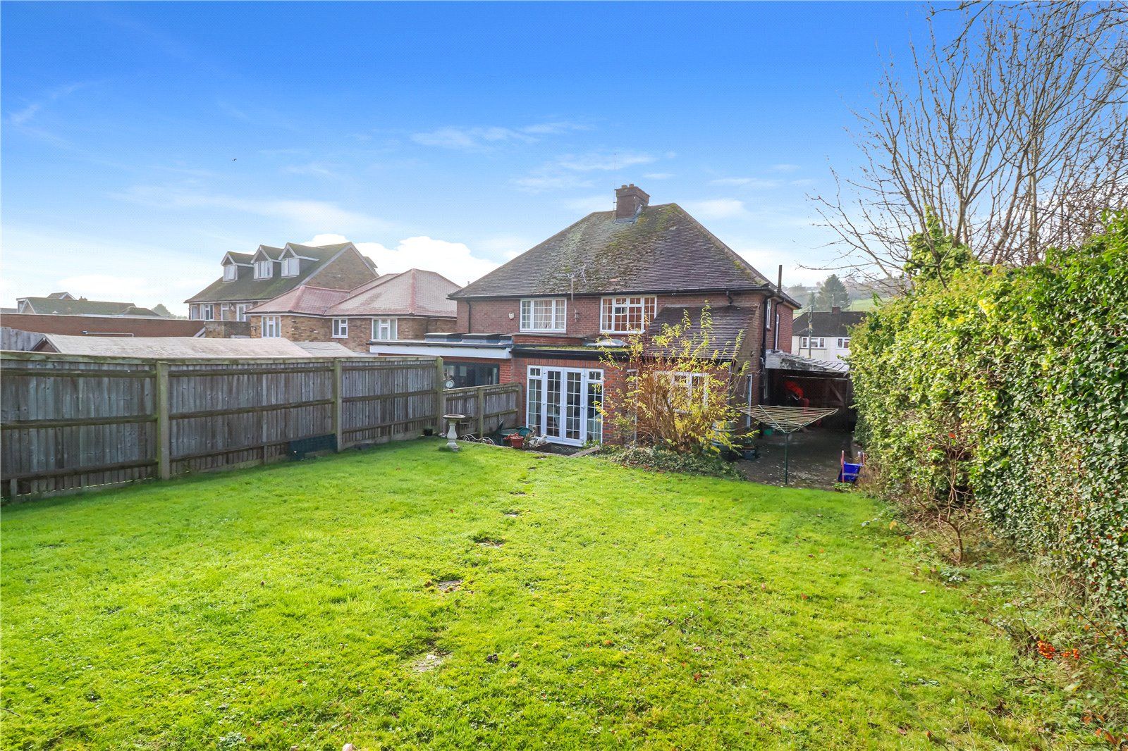 3 bed semidetached house for sale in Asheridge Road, Chesham, Bucks