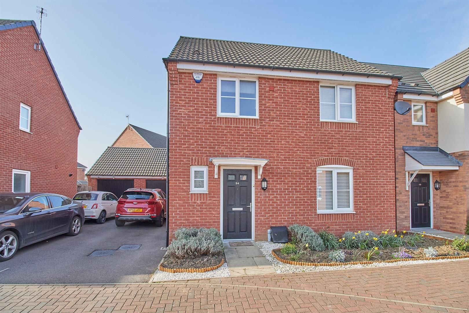 3 bed detached house for sale in Indigo Drive, Burbage, Hinckley LE10 Zoopla