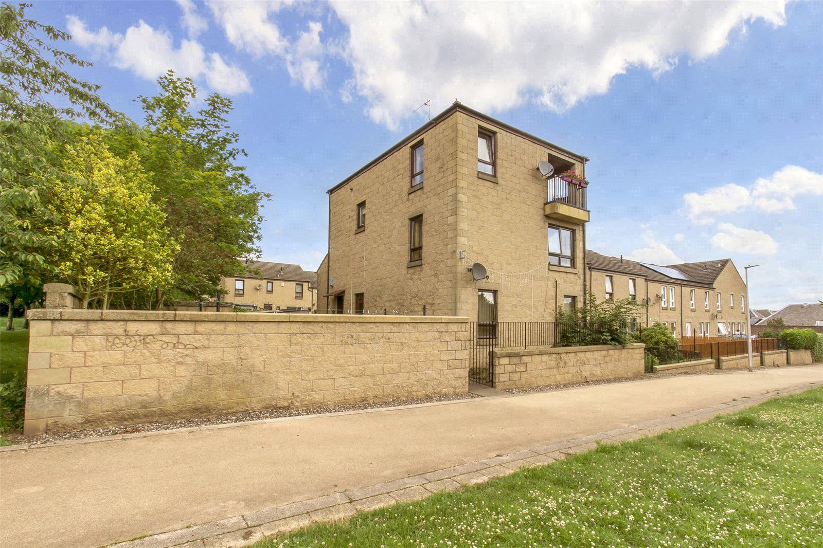 Kincaldrum Place, Dundee DD3  