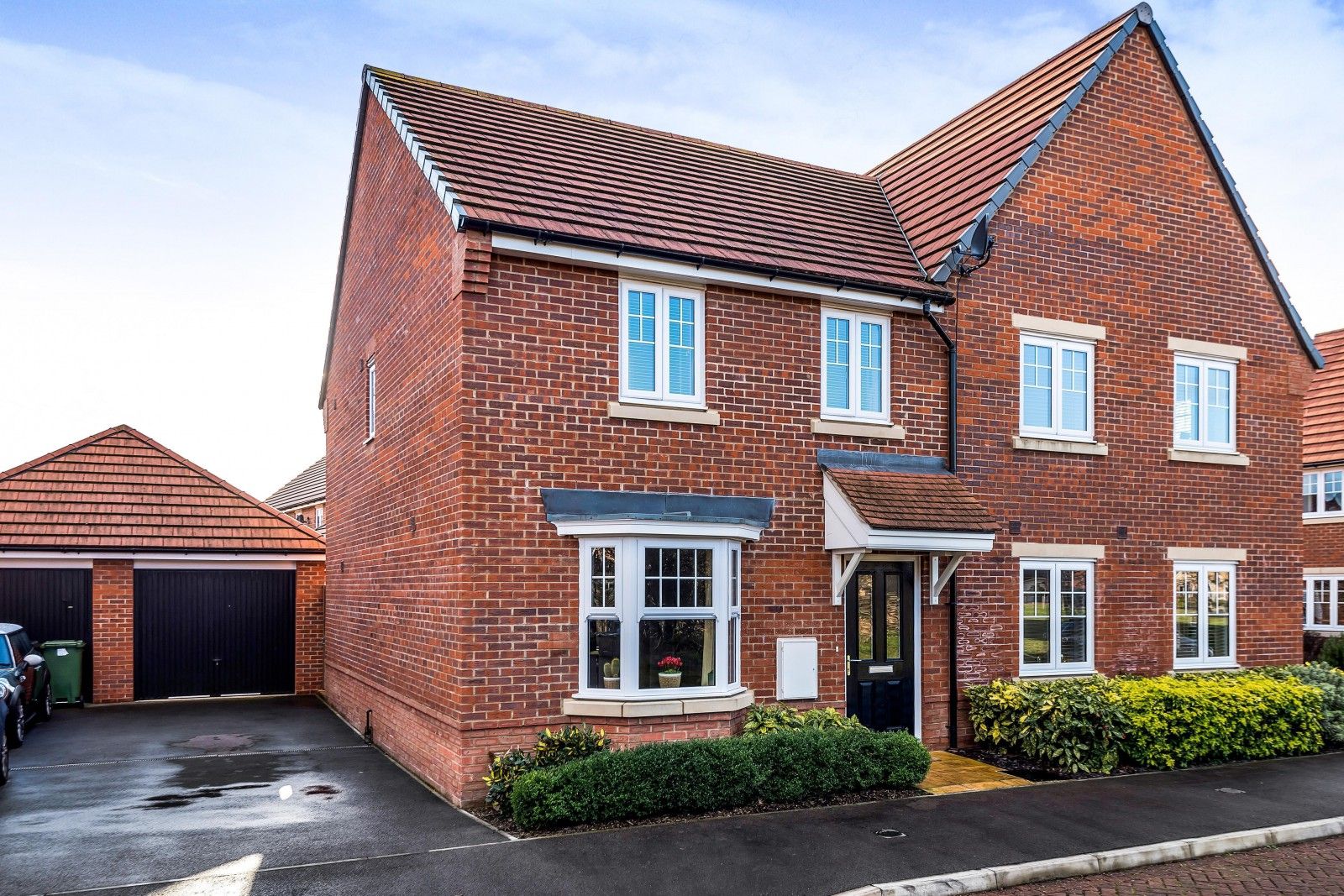 3 bed semidetached house for sale in Plover End, Didcot, Oxfordshire