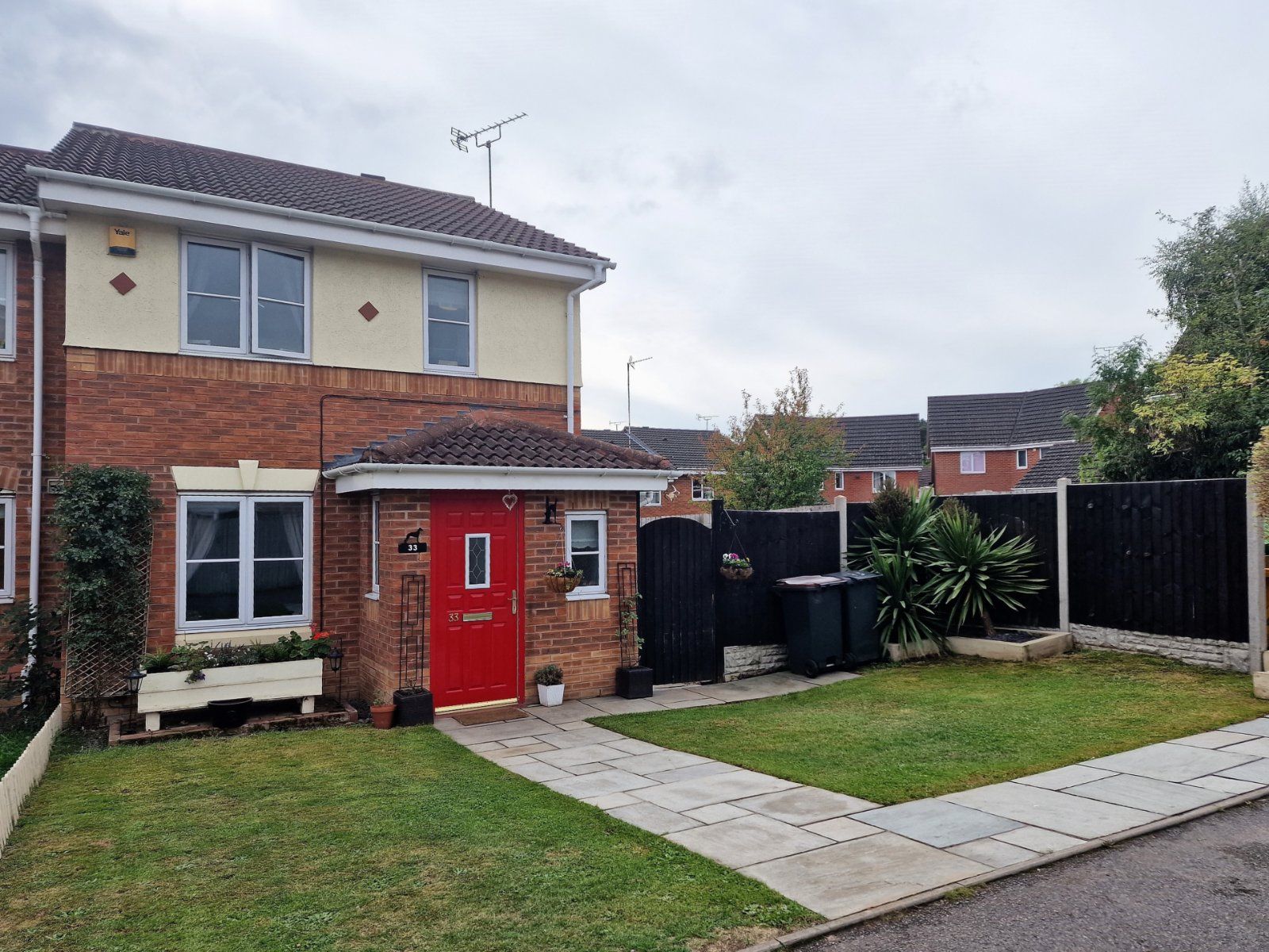 3 bed end terrace house for sale in Reuben Avenue, Nuneaton, Warwickshire CV10 Zoopla