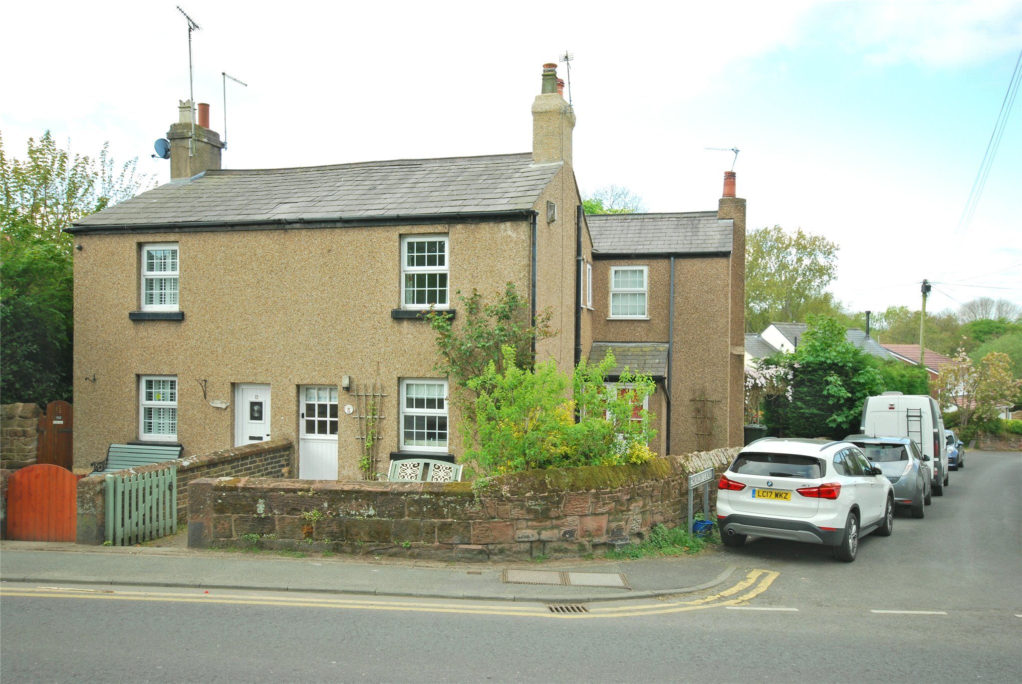 3 bed semidetached house for sale in Burton Road, Little Neston