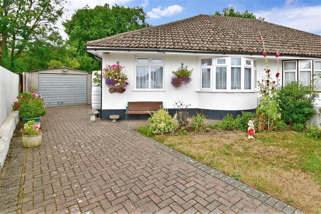 2 bed semidetached bungalow for sale in Lonewood Way, Hadlow
