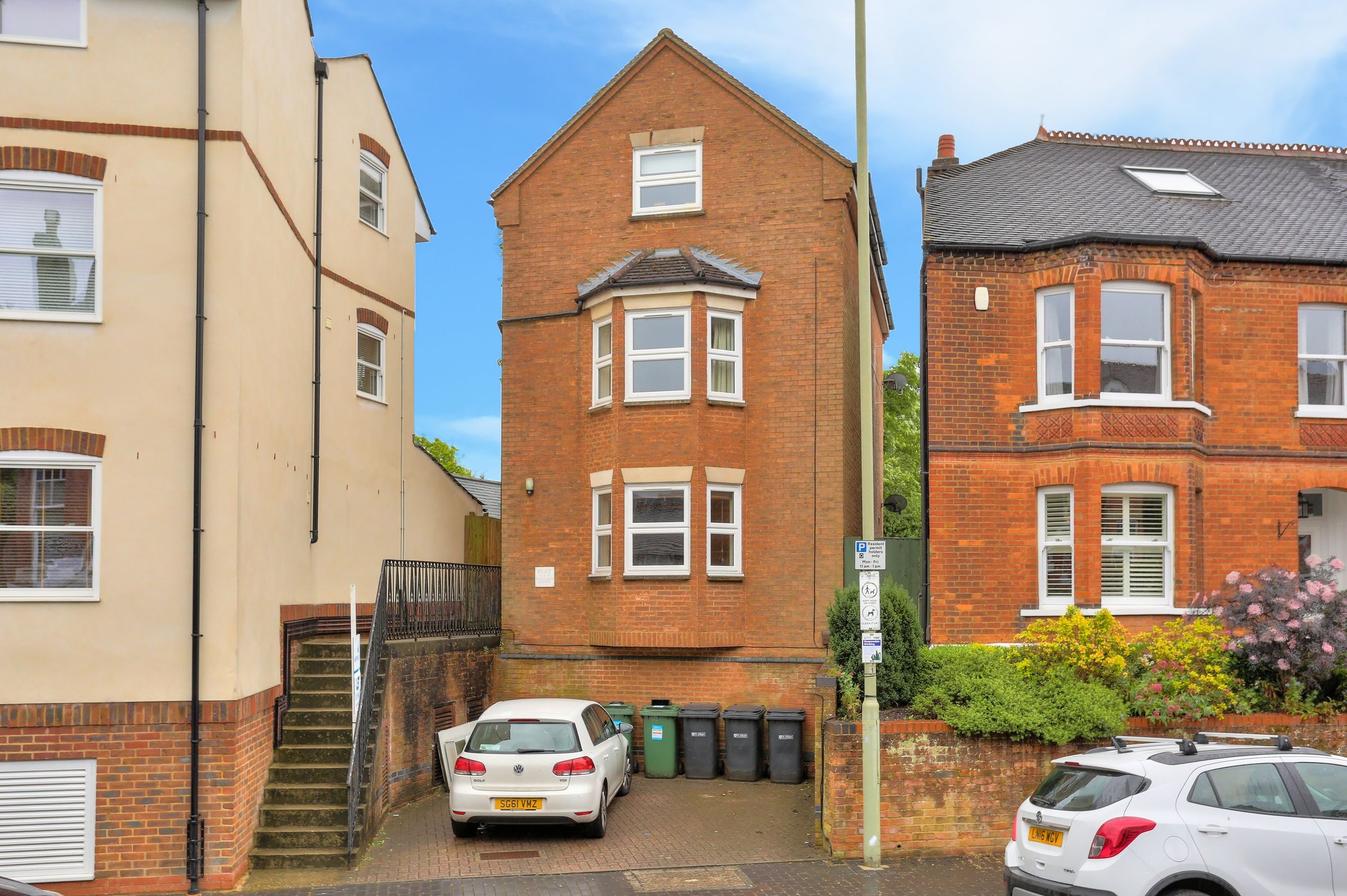 1 bed flat to rent in Maulden Court, Approach Road, St Albans, Herts