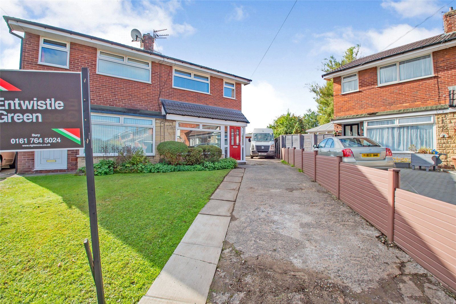 3 bed semidetached house for sale in Harrow Close, Blackford Bridge