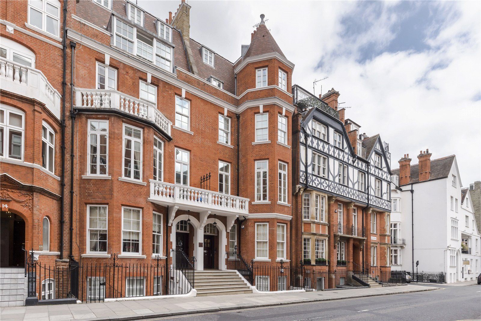 3 bed flat for sale in Hans Crescent, London SW1X Zoopla