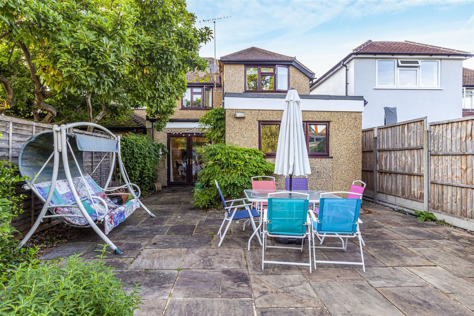 4 bed property for sale in Holly Avenue, New Haw, Addlestone KT15 Zoopla