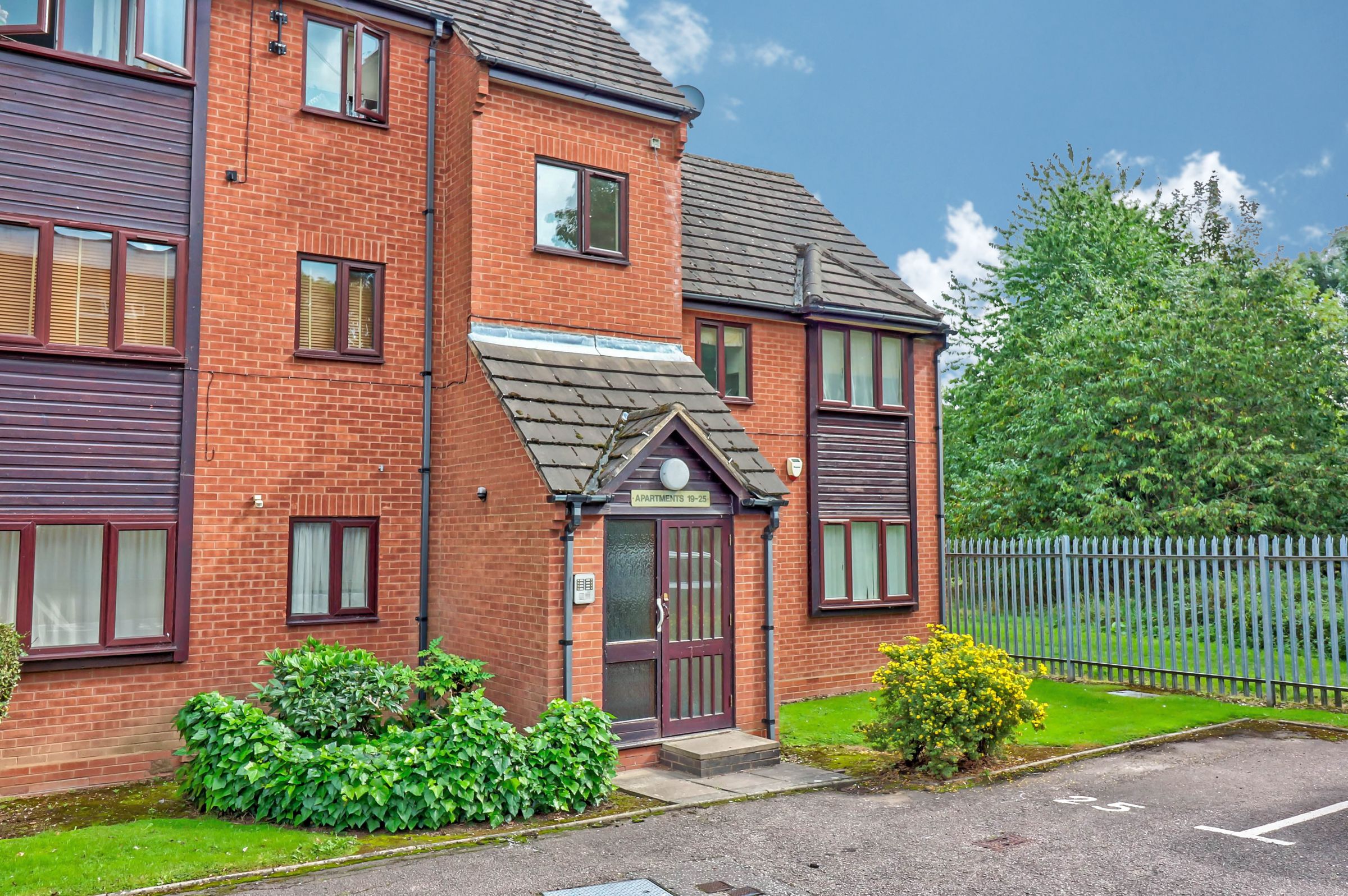 1 bed flat for sale in Winsford Avenue, Allesley, Coventry CV5 Zoopla