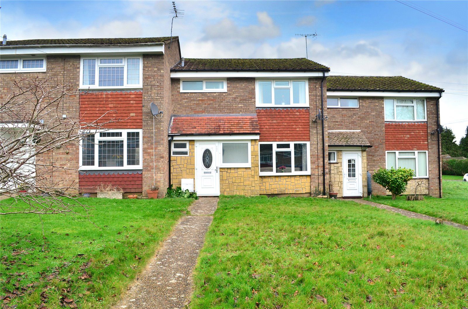 3 bed terraced house for sale in East Grinstead, West Sussex RH19 Zoopla