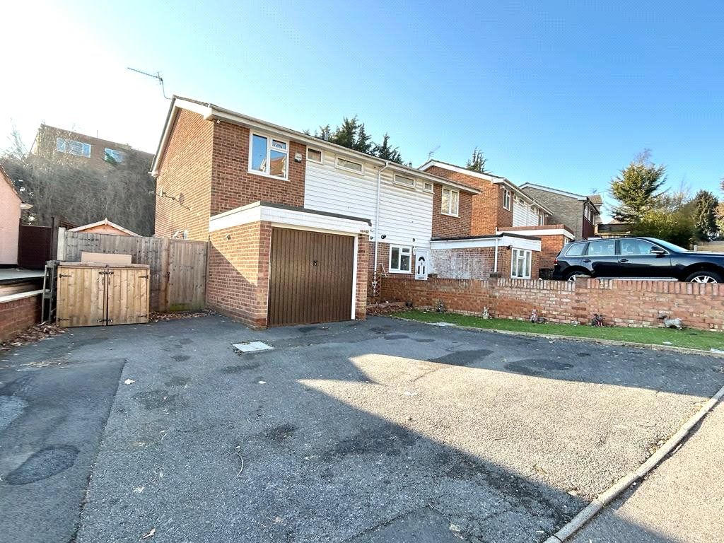 3 bed semidetached house for sale in Clare Road, Maidenhead, Berkshire