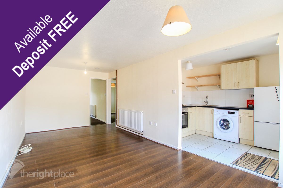 2 bed bungalow to rent in Rochfords, Coffee Hall, Milton Keynes MK6