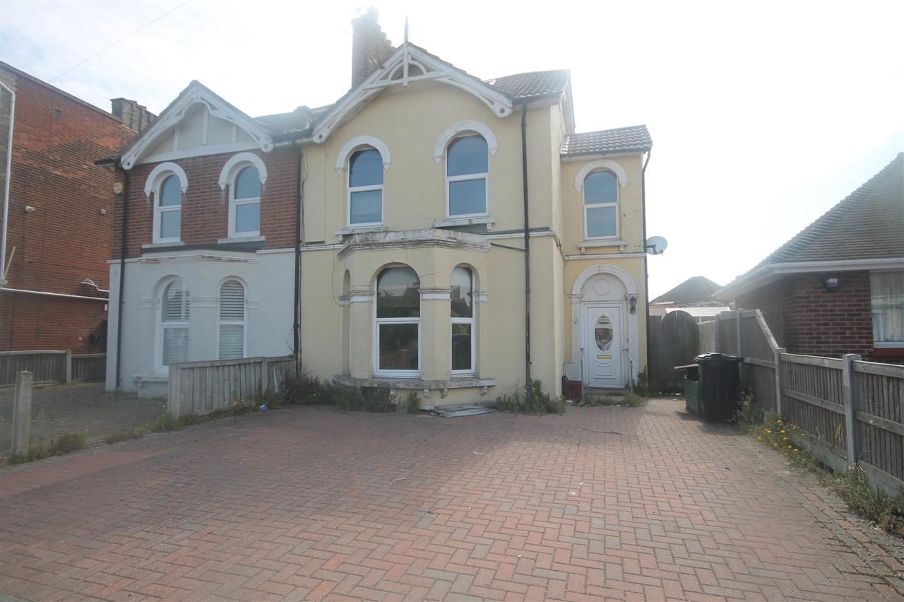 3 bed semidetached house for sale in Holland Road, HollandOnSea