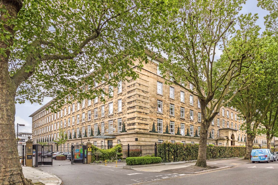 2 bed flat for sale in Bromyard Avenue, London W3 Zoopla