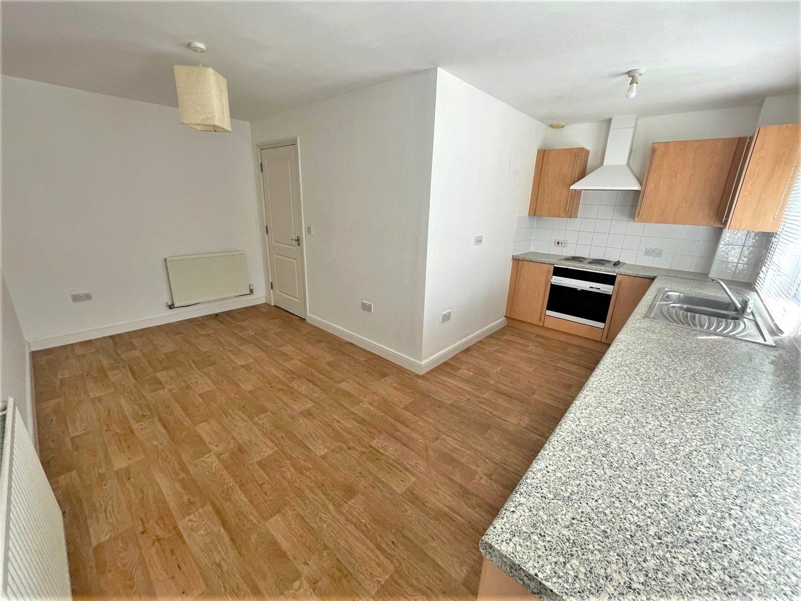 3 bed end terrace house to rent in Russell Road, Gravesend, Kent DA12