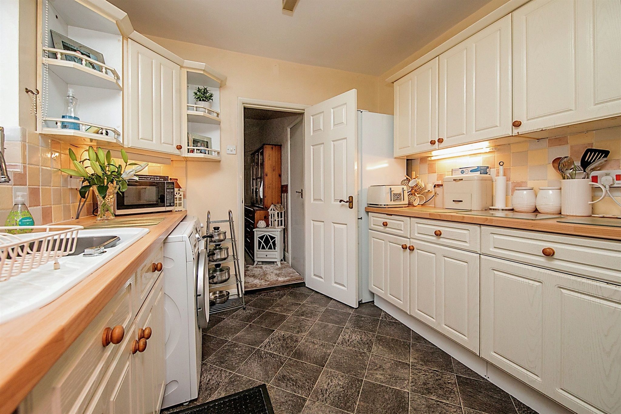 3 bed semidetached house for sale in Rushmere Road, Rushmere St