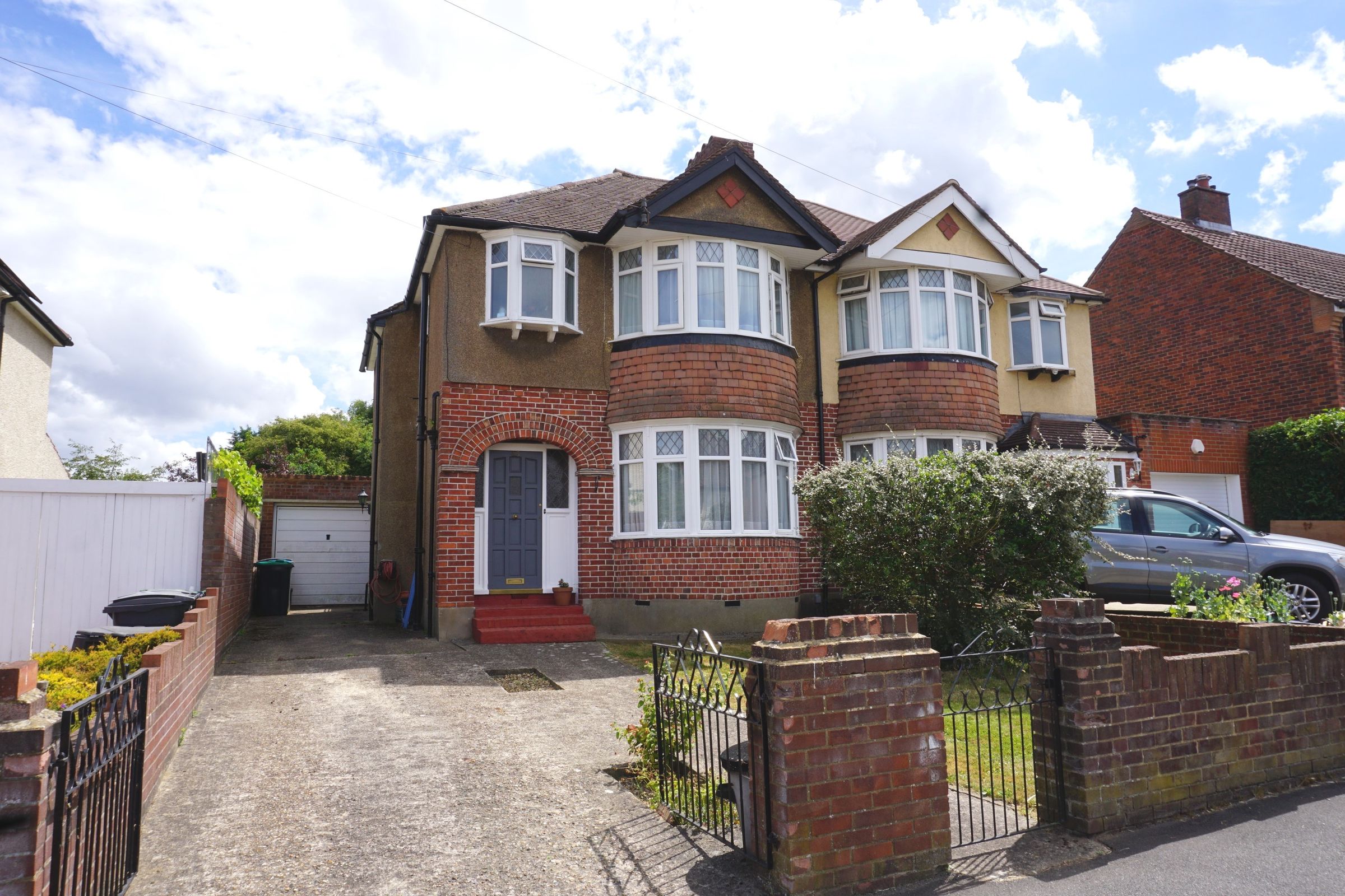 3 bed semidetached house for sale in Devon Way, Chessington KT9 Zoopla