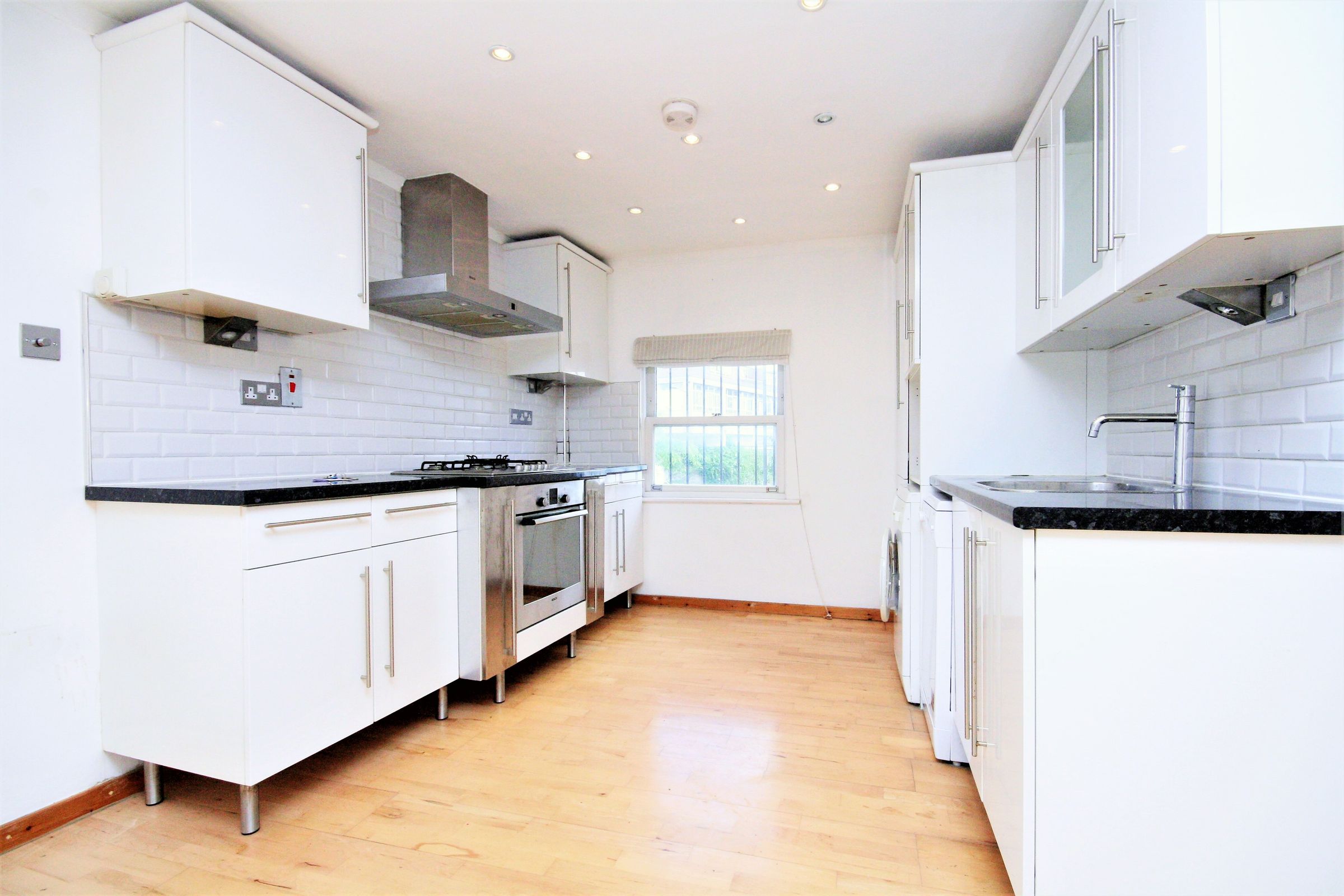 2 bed flat to rent in Grafton Road, Kentish Town NW5 Zoopla