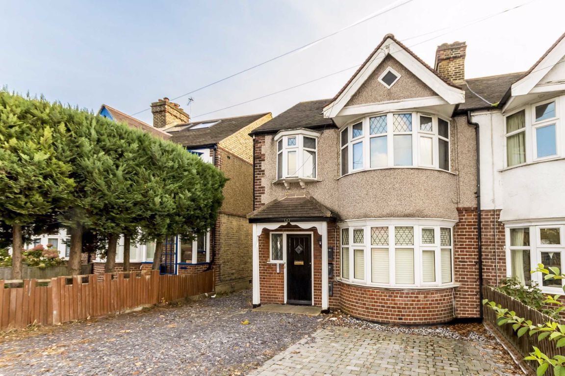 1 bed flat to rent in Kneller Road, Whitton, Twickenham TW2 Zoopla