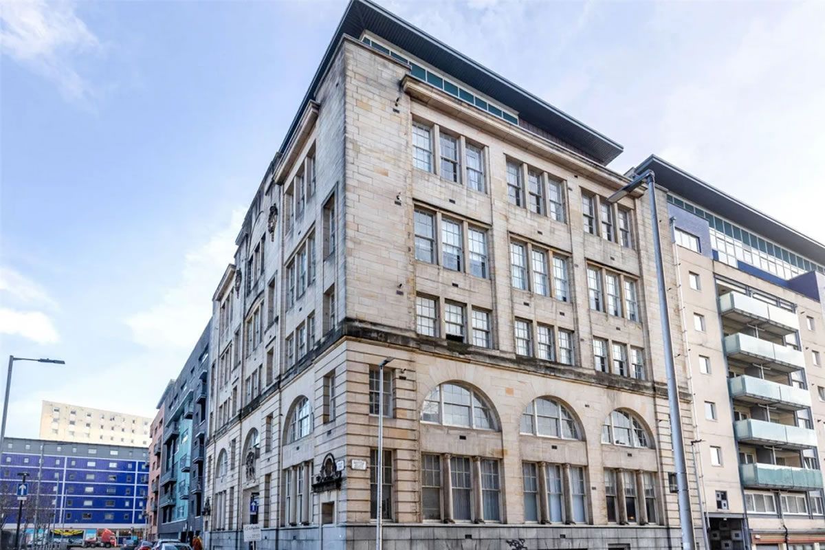 29, College Street, Flat 4-1, Merchant City, Glasgow G11Qh G1  