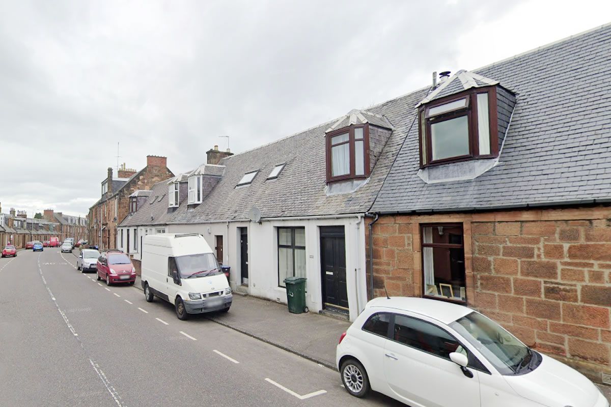 1 bed flat for sale in 28, Loudoun Road, Newmilns KA169Hf KA16 Zoopla