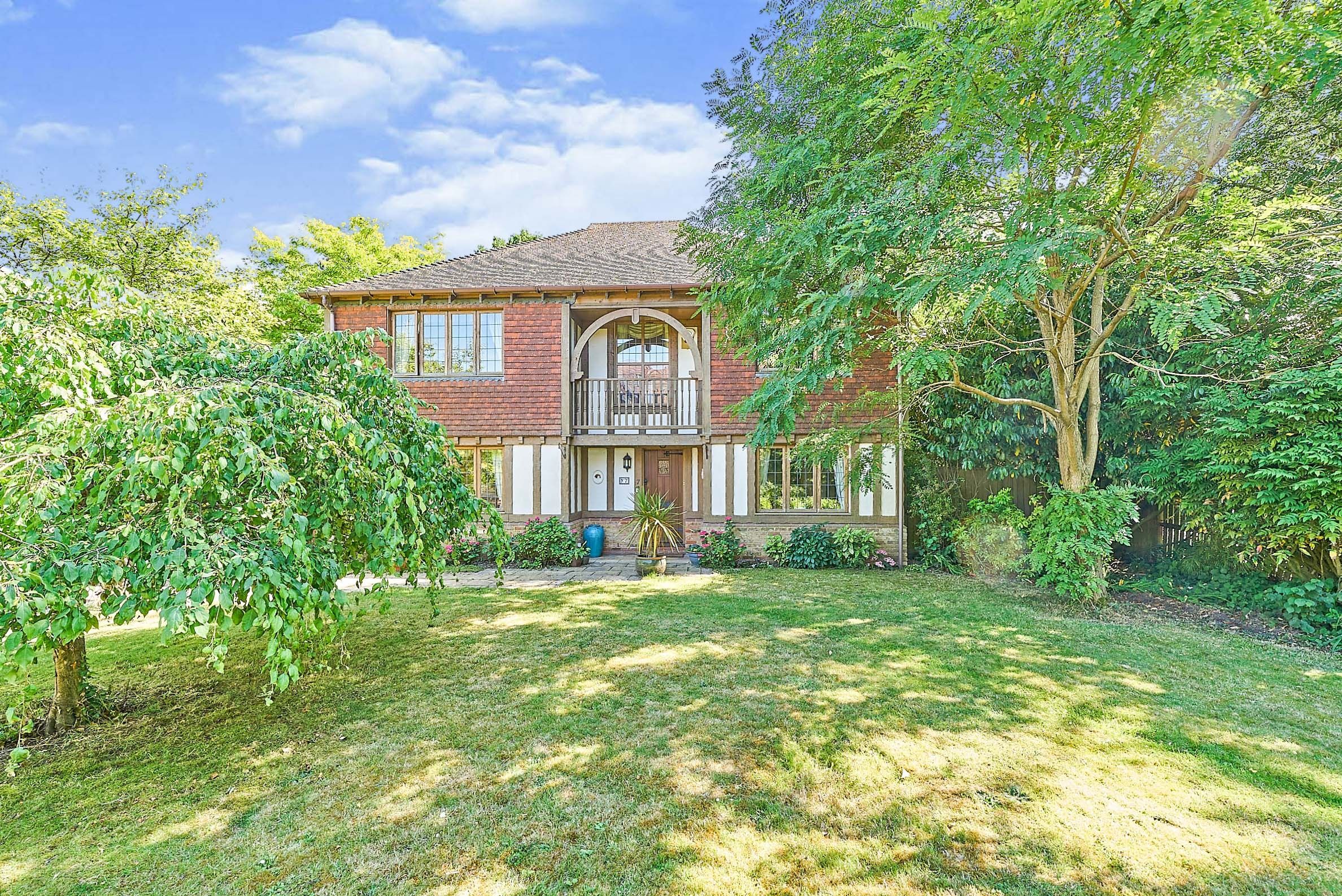 5 bed detached house for sale in Hatfield Close, West Byfleet KT14 Zoopla