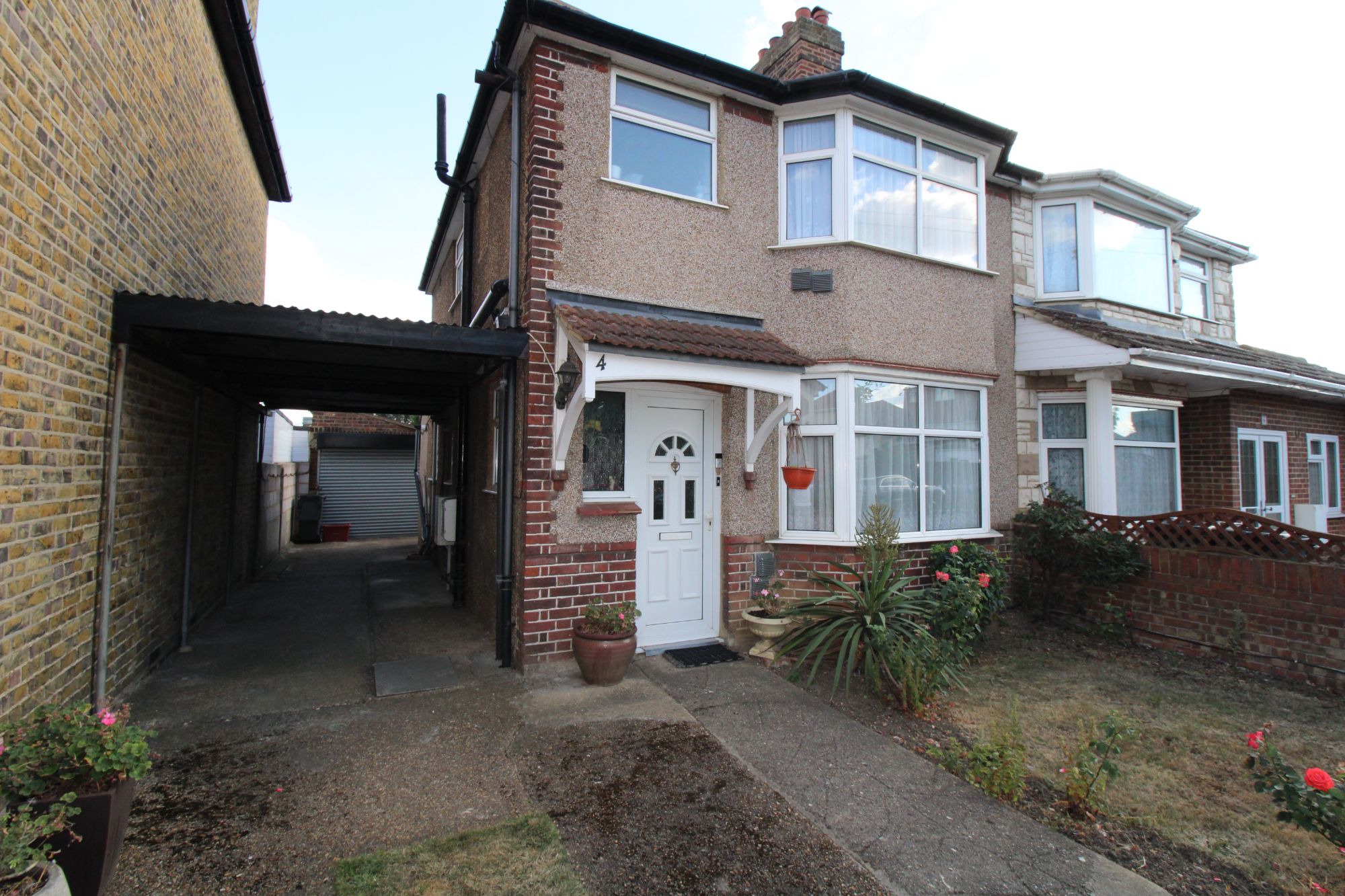 3 bed semidetached house for sale in Cardington Square, Hounslow TW4