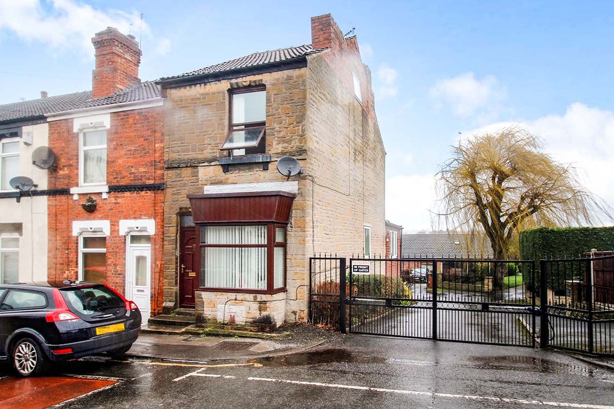 3 bed end terrace house for sale in Scrooby Street, Rotherham, South