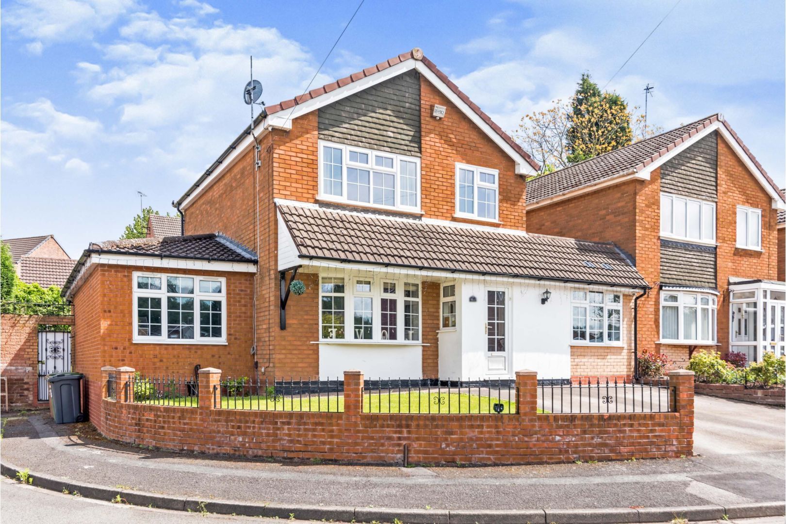 4 bed detached house for sale in Barns Close, Walsall WS9 Zoopla