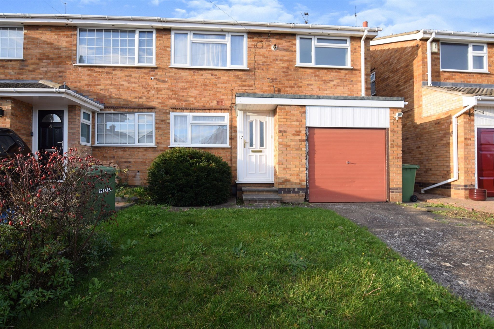3 bed semidetached house for sale in Lancaster Way, Yaxley