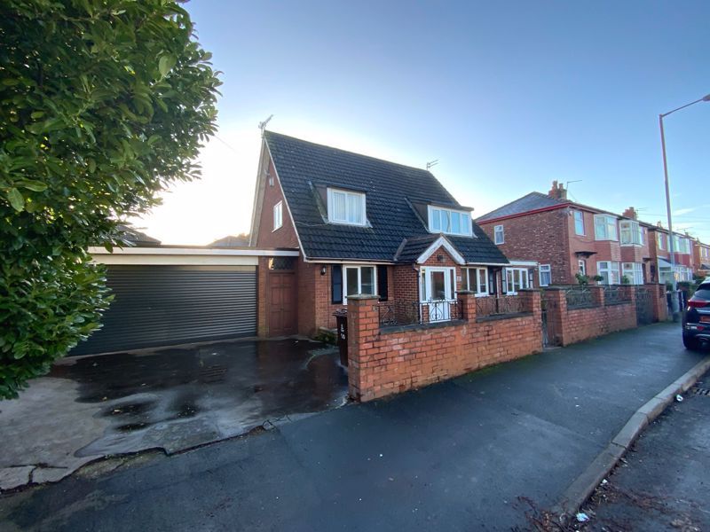 4 bed detached house to rent in Moorfield Avenue, Denton, Manchester