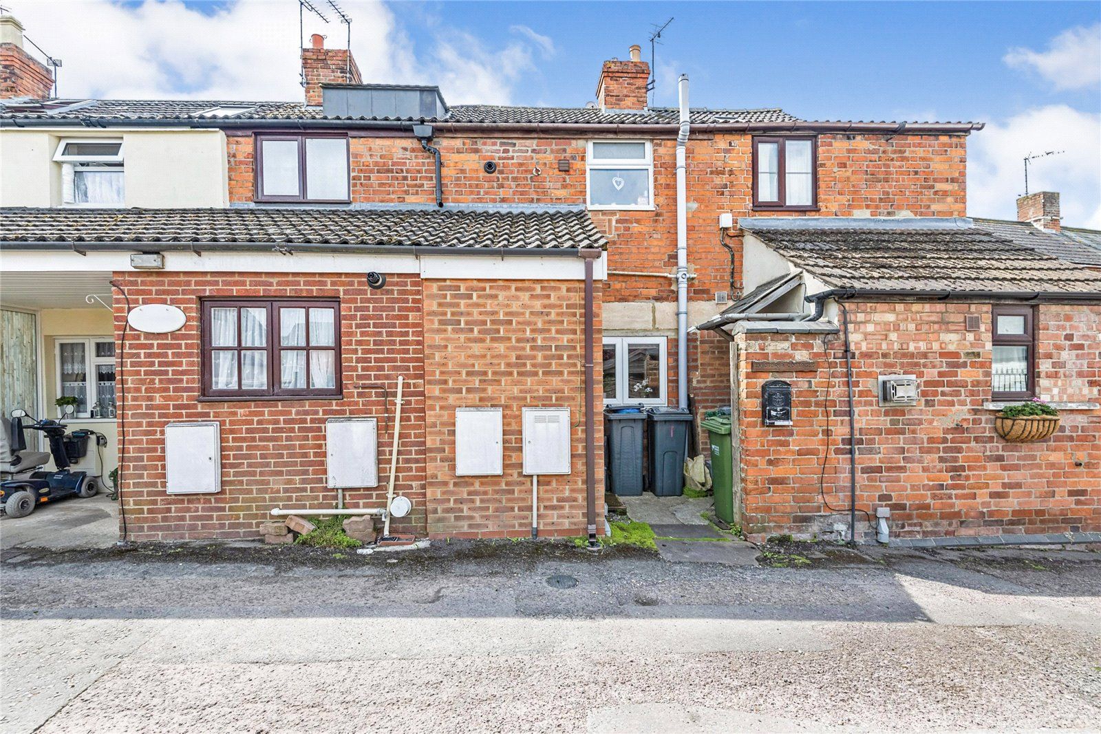 2 bed detached house for sale in Gloucester Road, Stonehouse