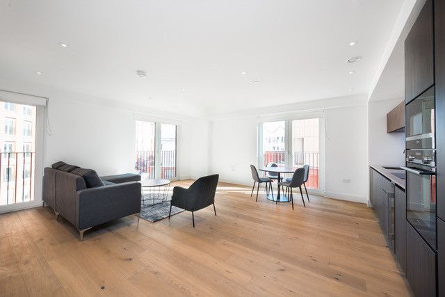 Exchange Gardens, Vauxhall, London, Surrey SW8  