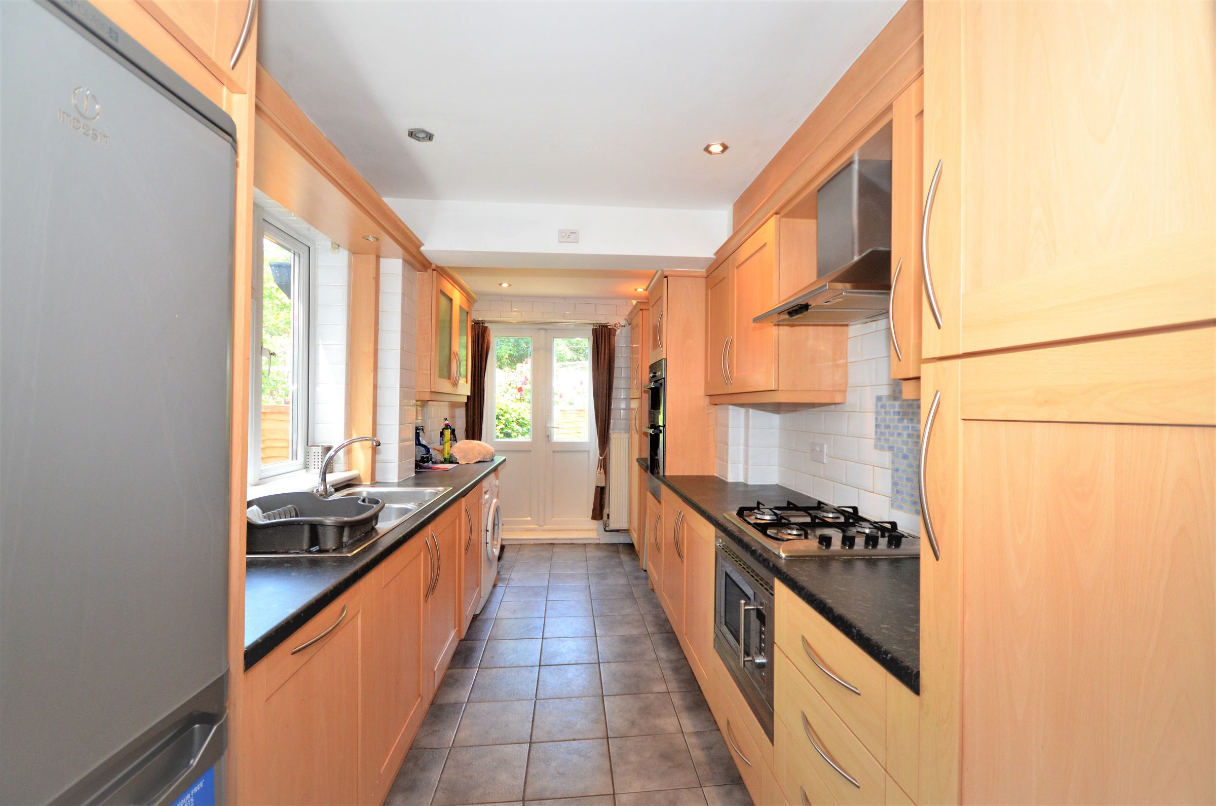 2 bed terraced house to rent in Brunswick Avenue, London N11 Zoopla