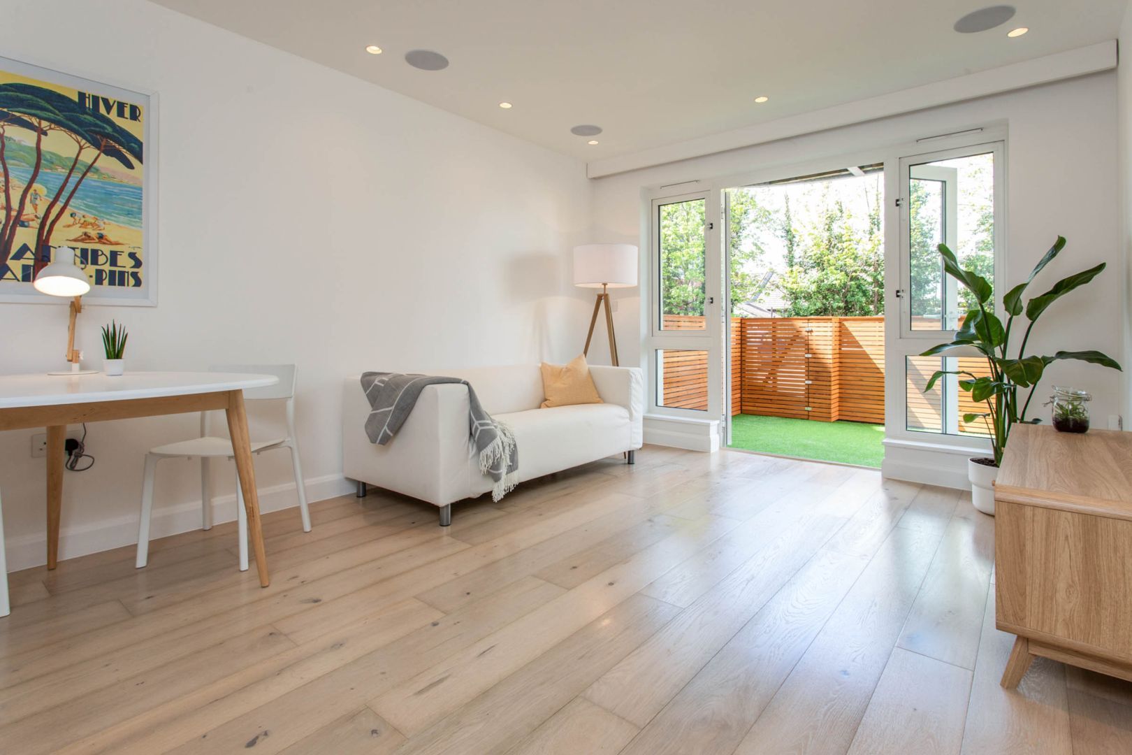 82 Park Lane, East Croydon CR0  