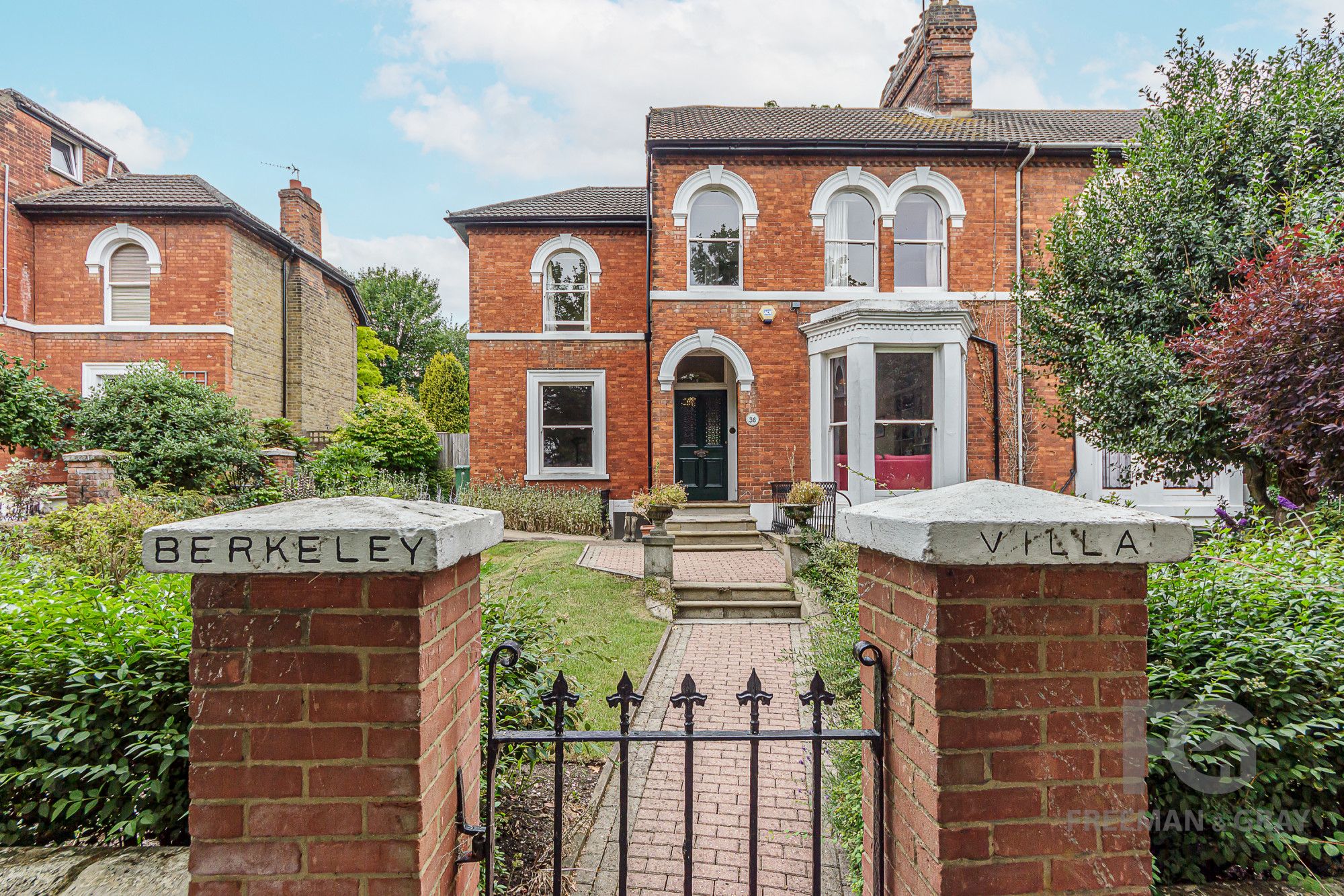 5 bed semidetached house for sale in Maidstone Road, Rochester ME1