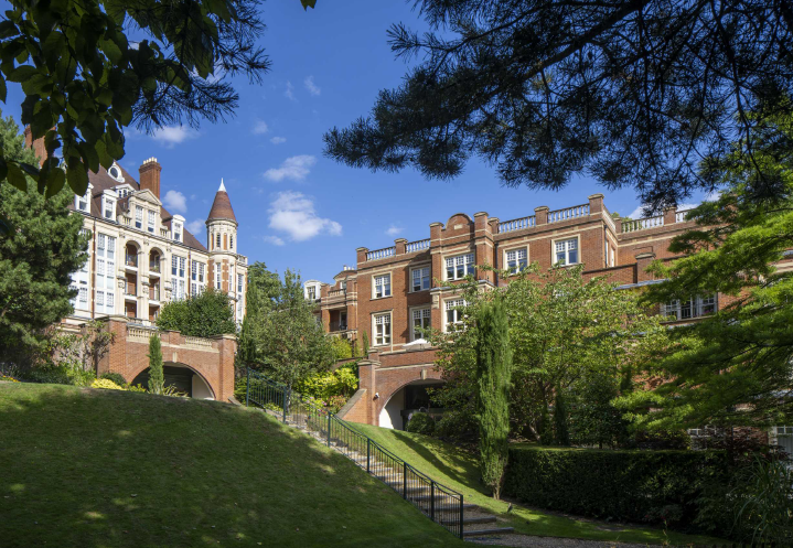 Mount Vernon, Hampstead, London NW3  