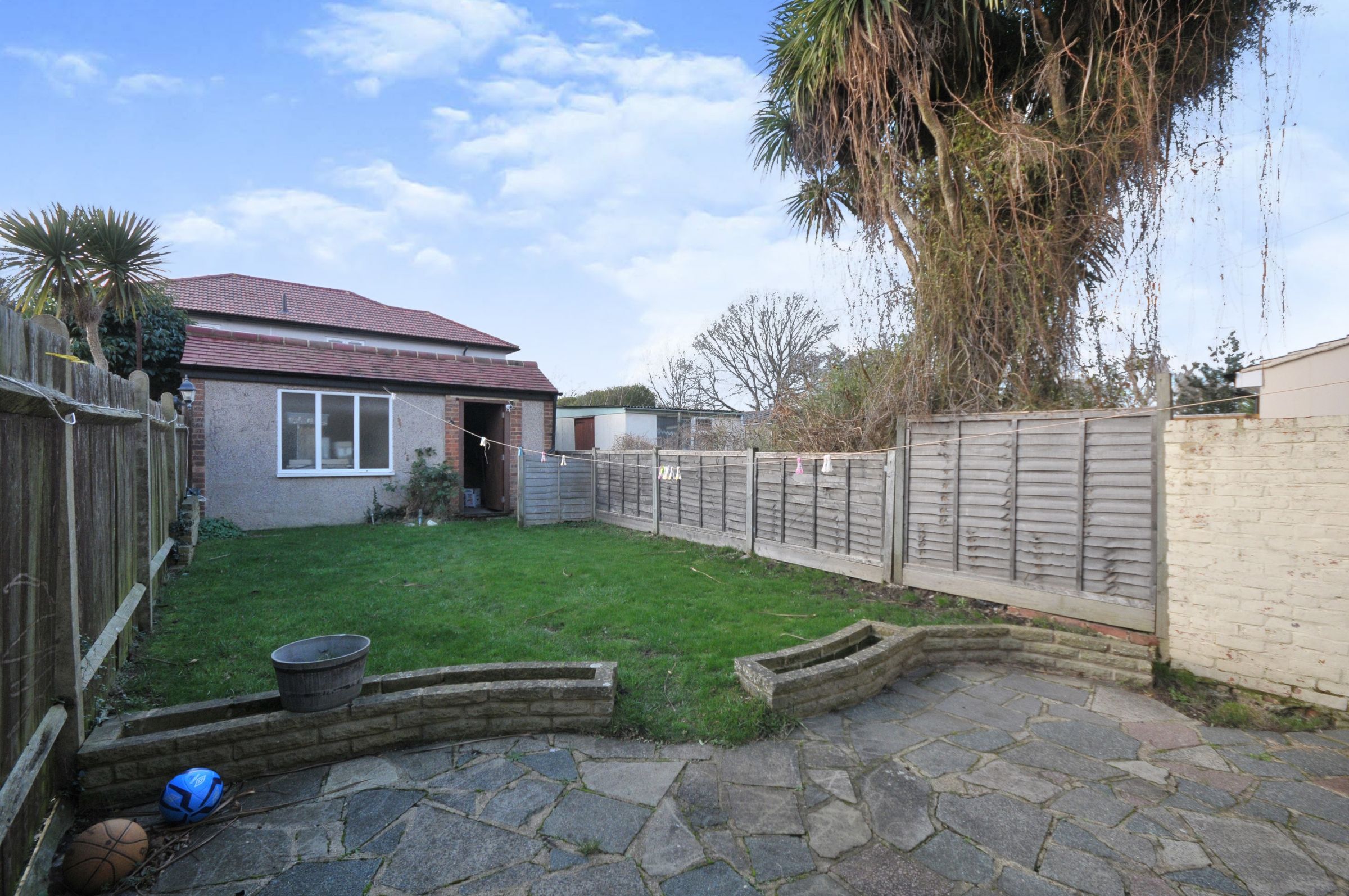 3 bed detached house for sale in Dale Park Avenue, Carshalton SM5 Zoopla