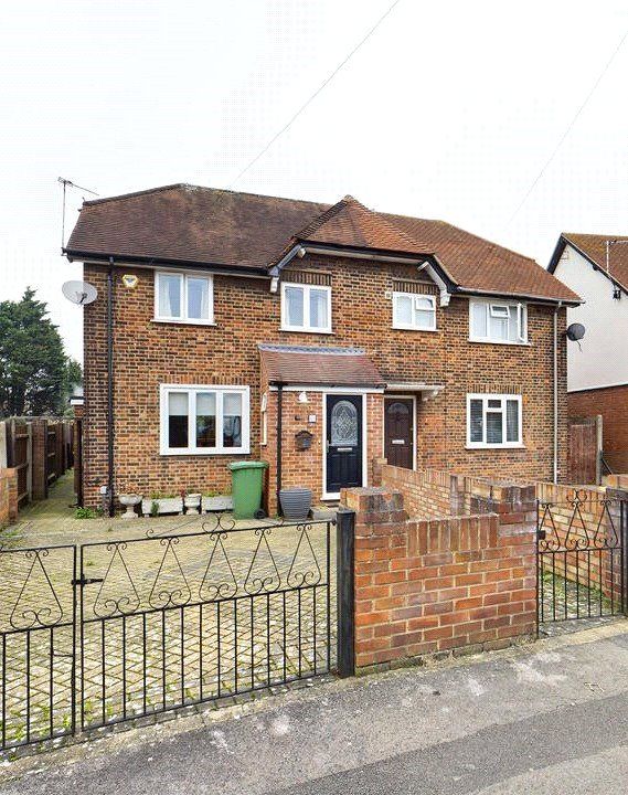 3 bed semidetached house for sale in Collingwood Road, Hillingdon