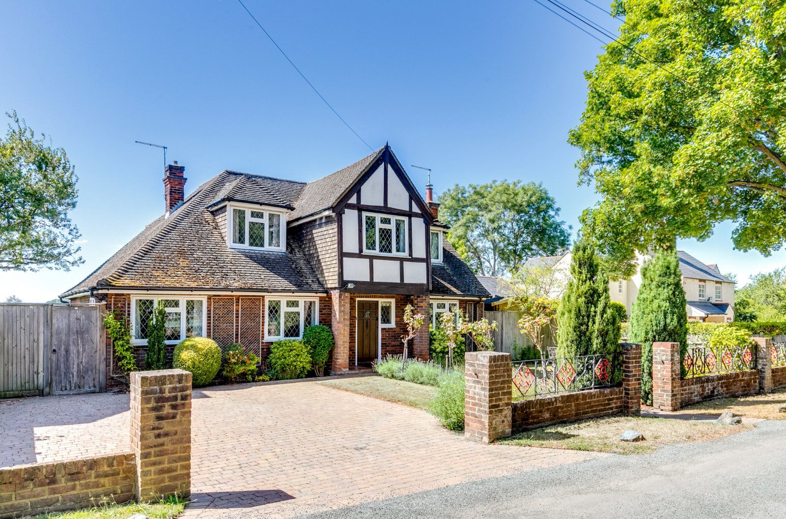 4 bed detached house for sale in Datchworth Green, Datchworth