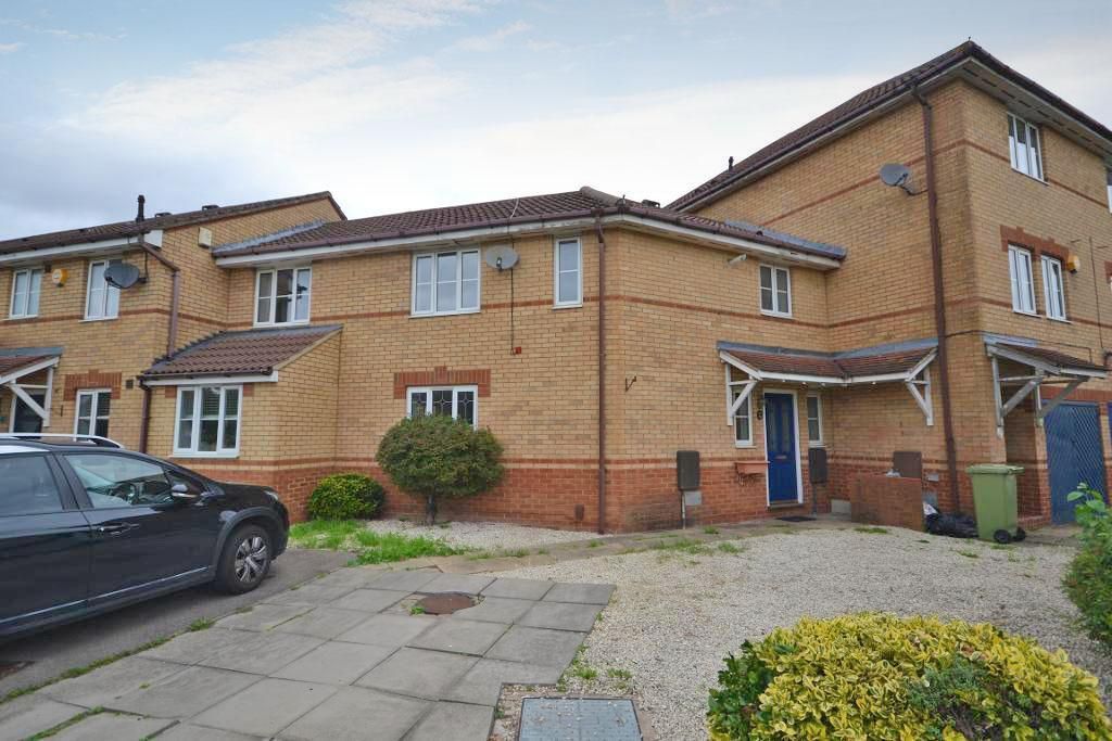 3 bed terraced house for sale in Lindisfarne Drive, Monkston, Milton