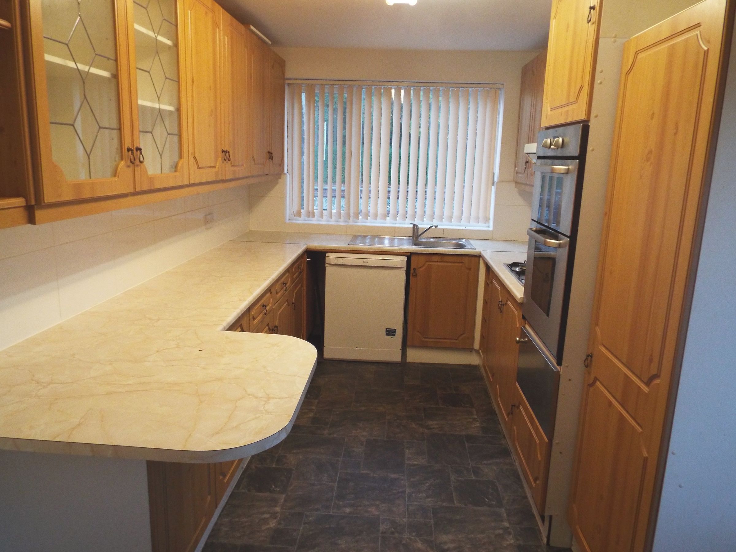 3 bed detached house to rent in Chanterlands Avenue, Hull HU5 Zoopla