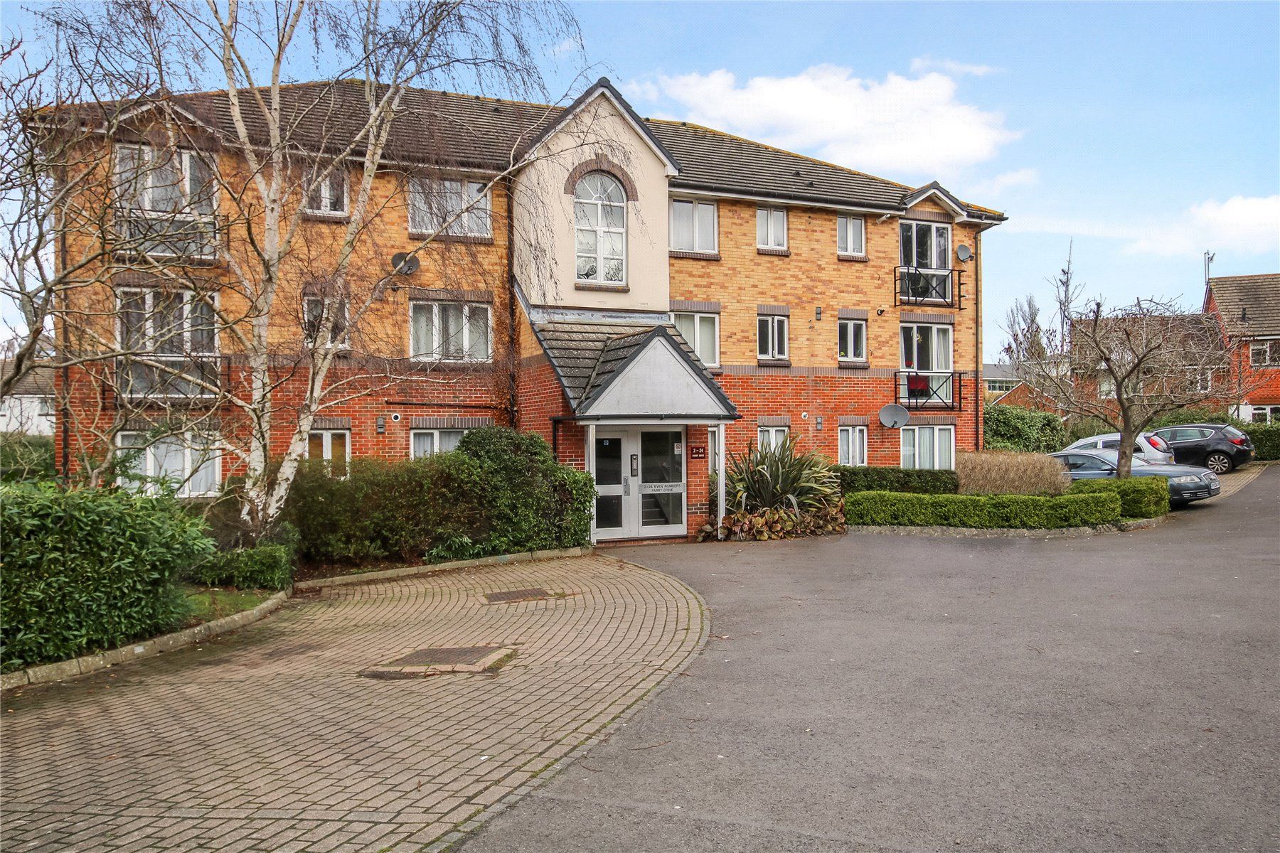 Parry Drive, Weybridge KT13  