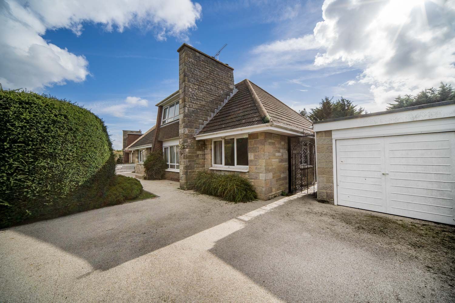 5 bed detached house for sale in Meadow Drive, Bembridge PO35 Zoopla