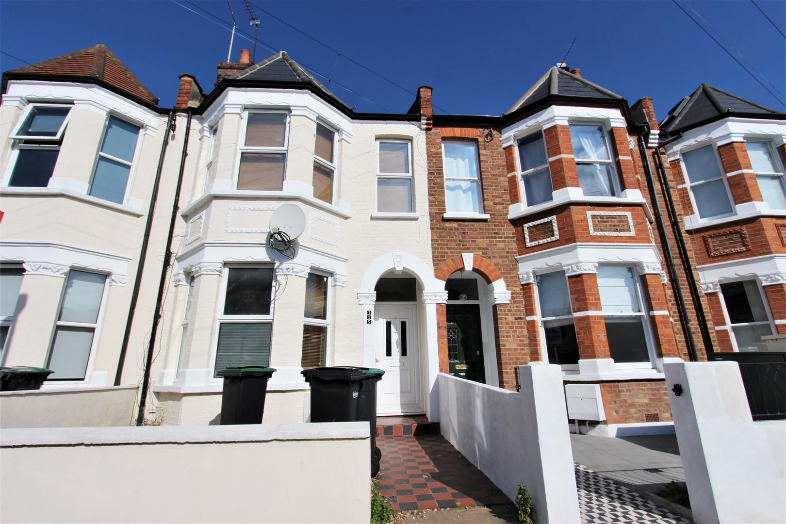 5 bed terraced house to rent in Rutland Gardens, Harringay N4 Zoopla