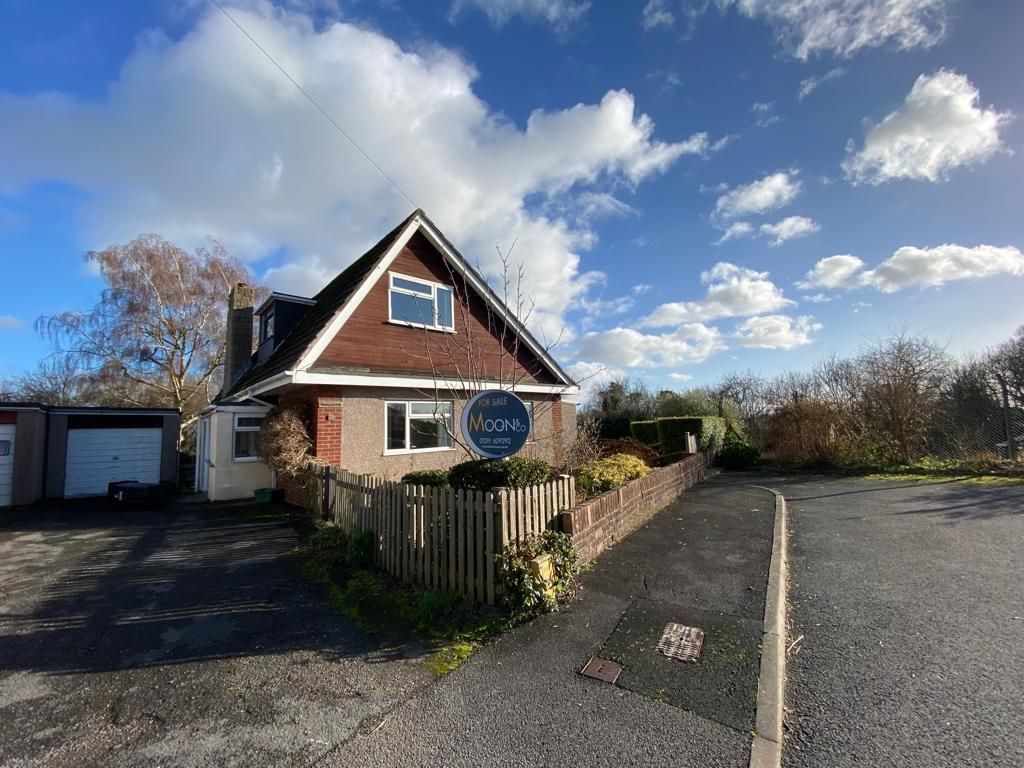 4 bed detached bungalow for sale in St. Road, Bulwark, Chepstow
