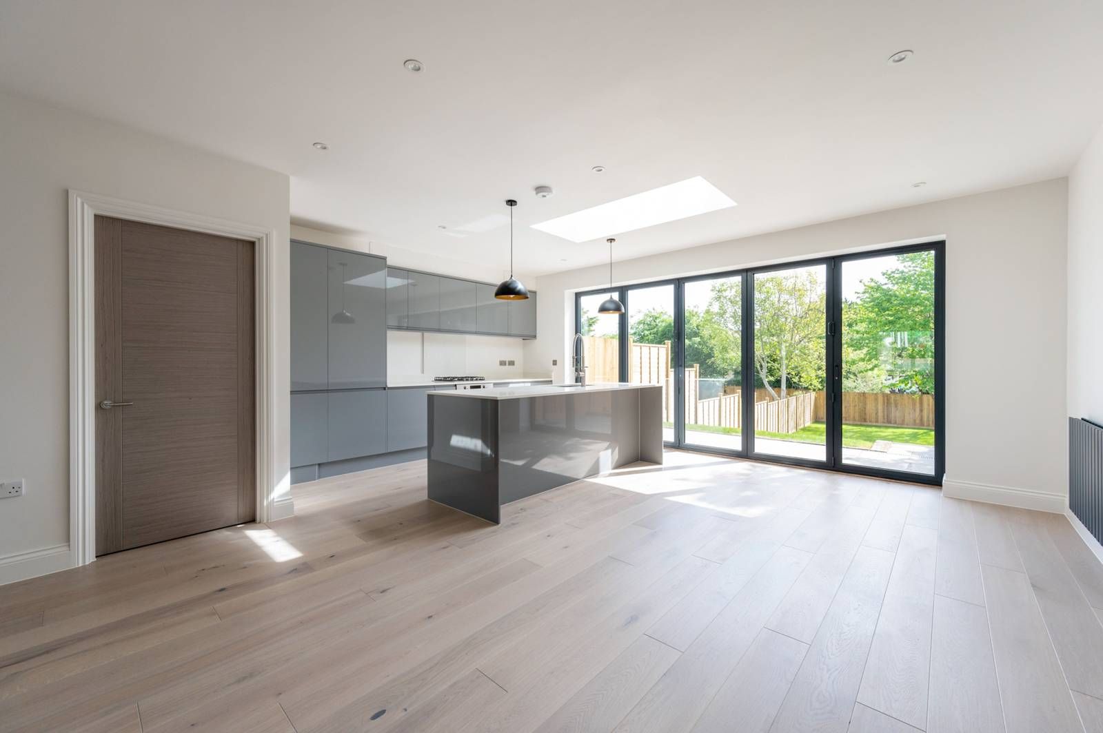 New home, 5 bed property for sale in Oxford Road SM5, Carshalton, Zoopla