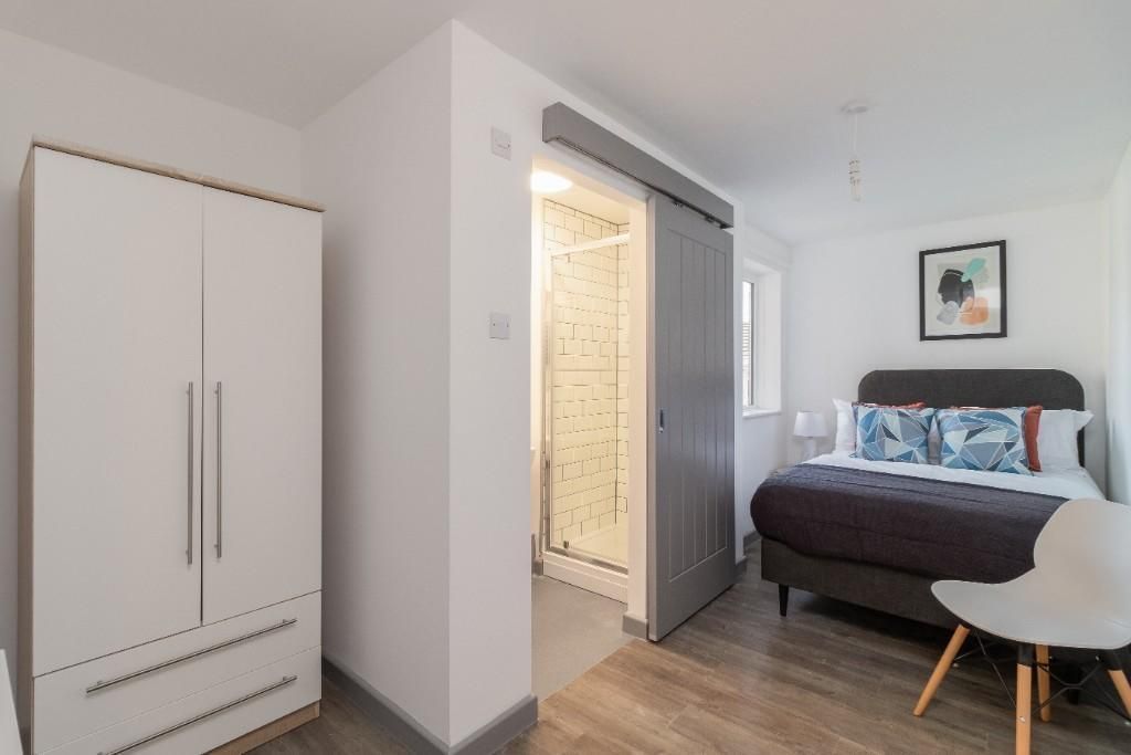 Room to rent in 33 Grosvenor Road, Oxton, Wirral CH43 Zoopla