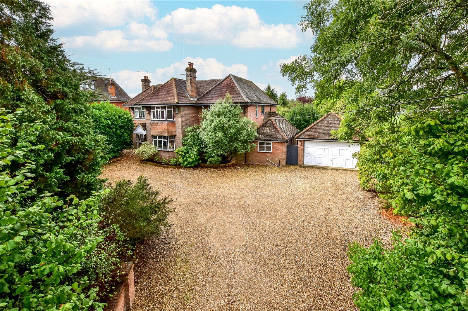 5 bed detached house for sale in The Common, Winchmore Hill, Amersham